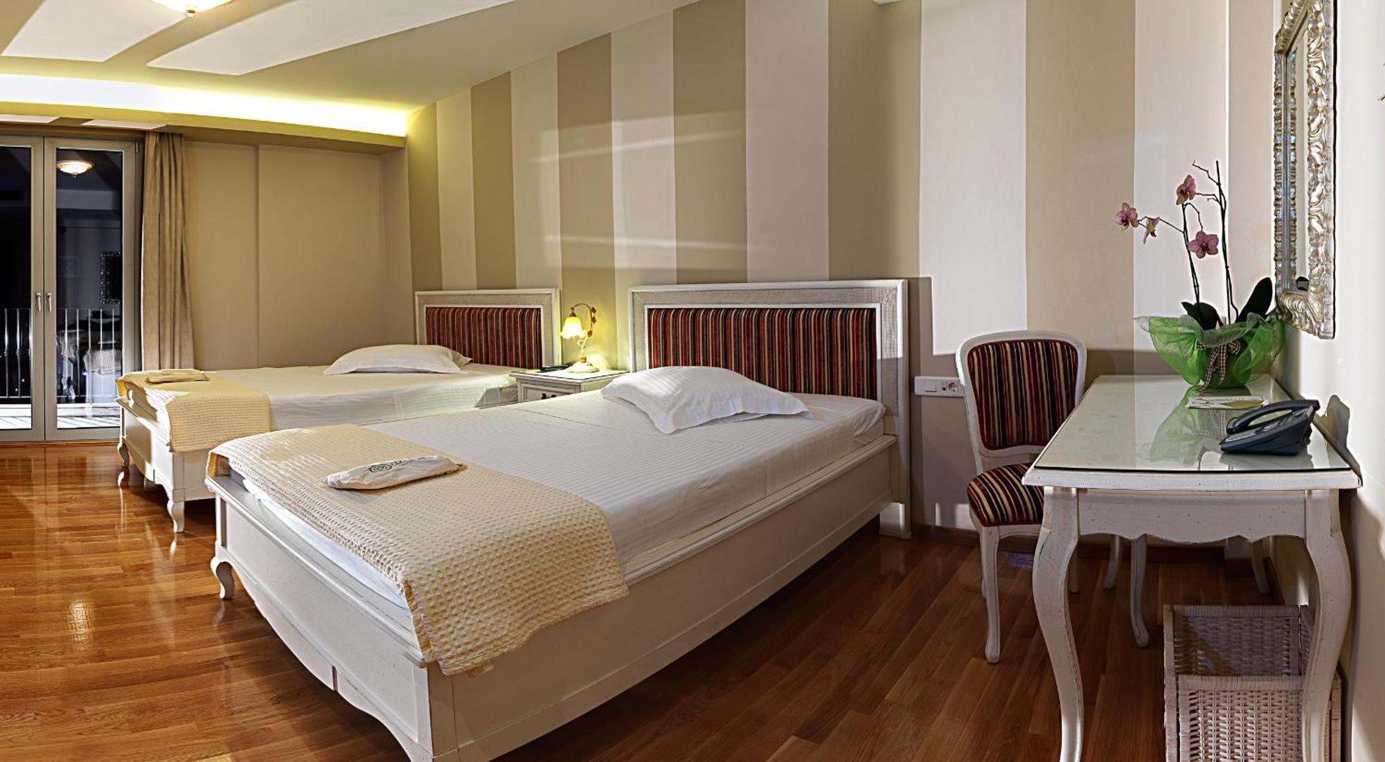 Hondos Classic Hotel & Spa Nestani Room photo